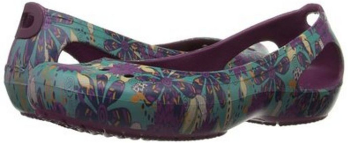 crocs pomegranate