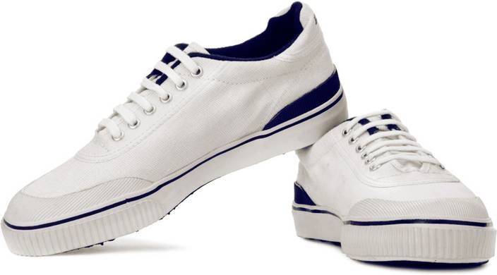 bata floral sneakers