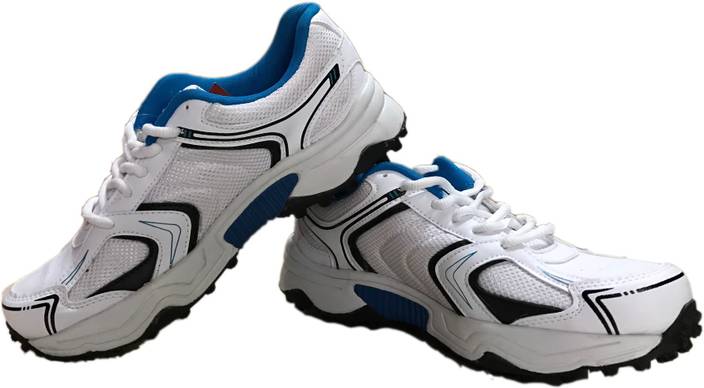 sg club cricket shoes