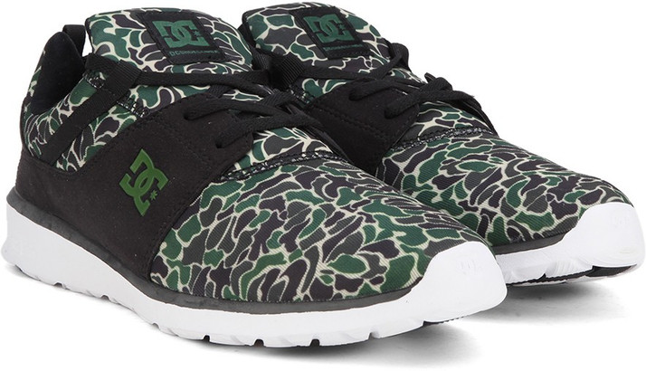 dc sports shoes
