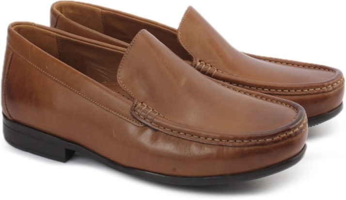 claude plain clarks