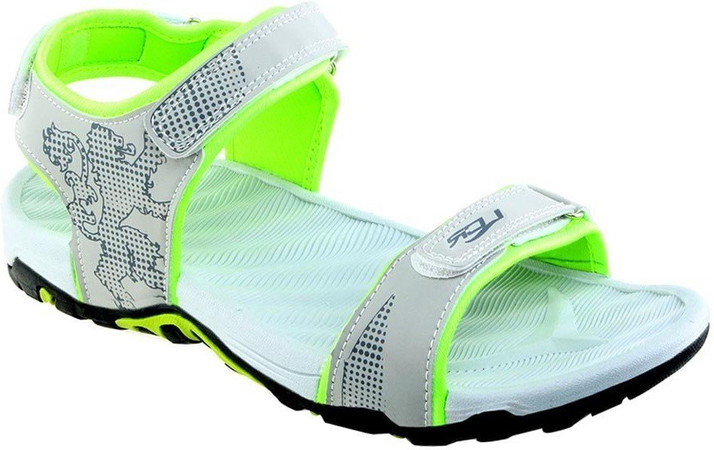 lcr sandal flipkart