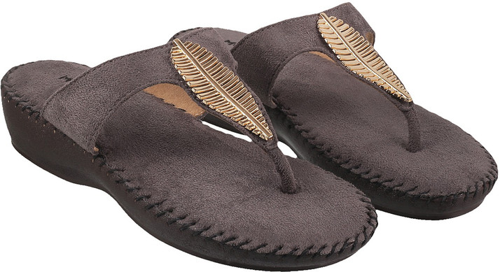 mochi flat chappal