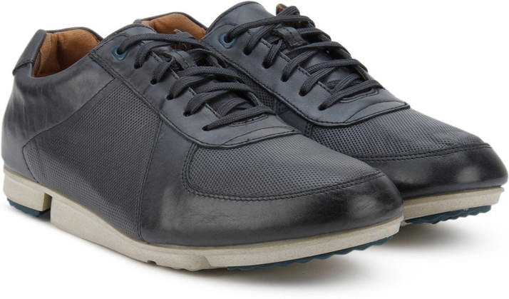 clarks red suede shoes