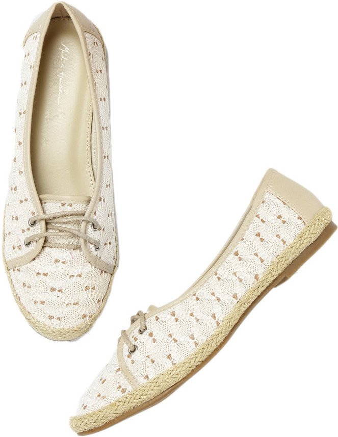 mast and harbour bellies