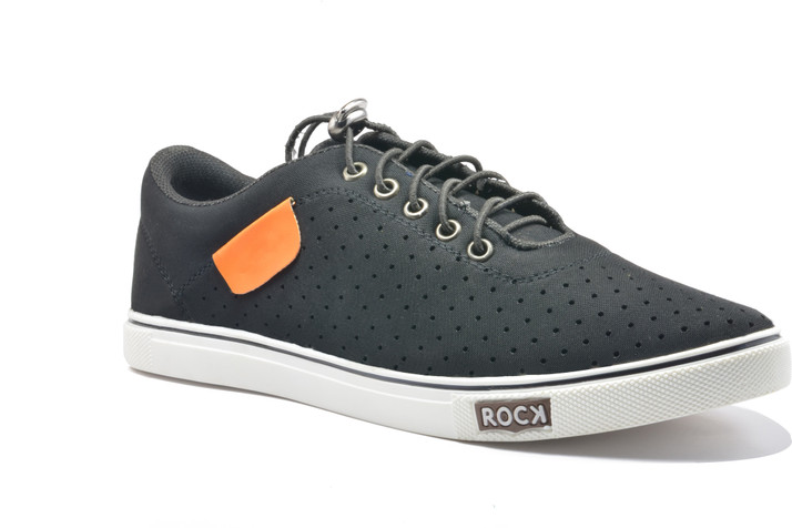 zara online sneakers