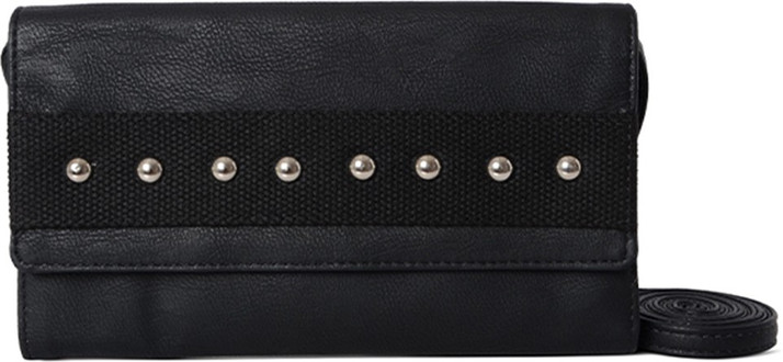 baggit black sling bag