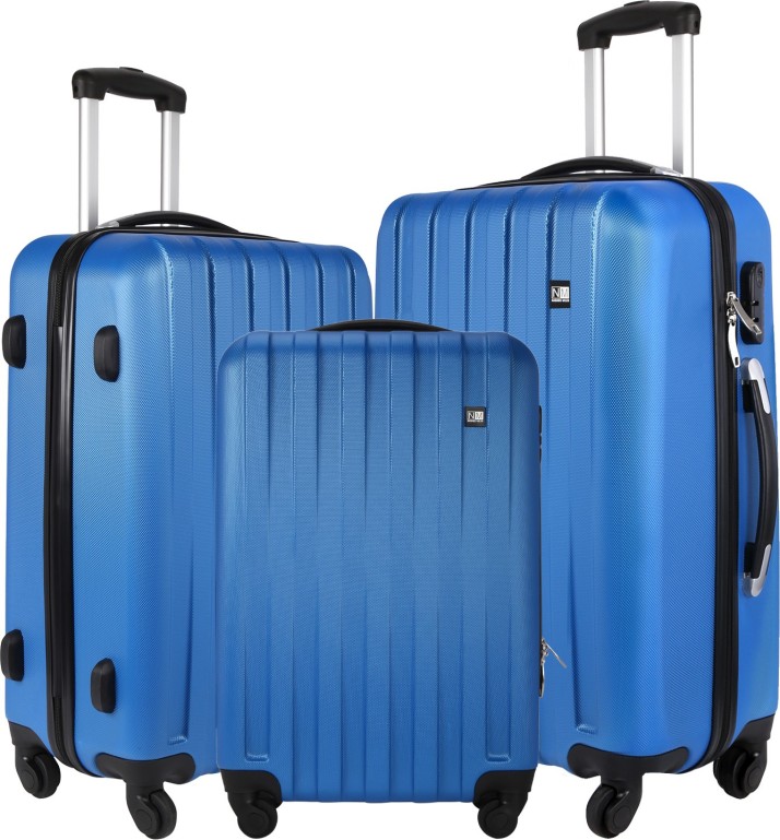 suitcase in flipkart