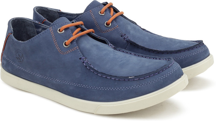 woodland sneakers flipkart