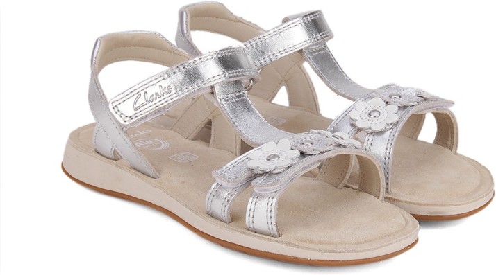 clarks ladies silver sandals