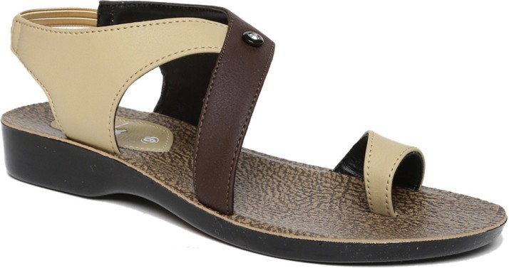 paragon chappal for rainy season