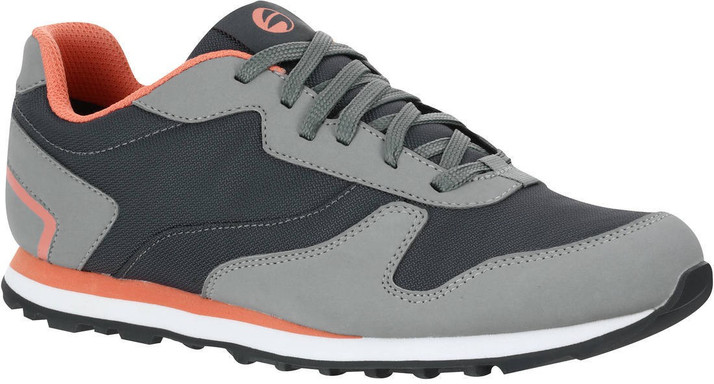 inesis spikeless shoe