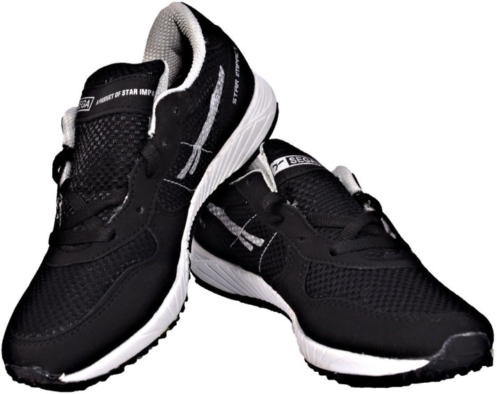 black sports shoes flipkart