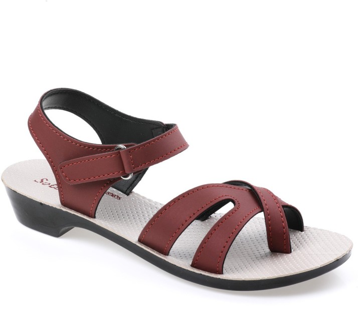 casual chappals for ladies