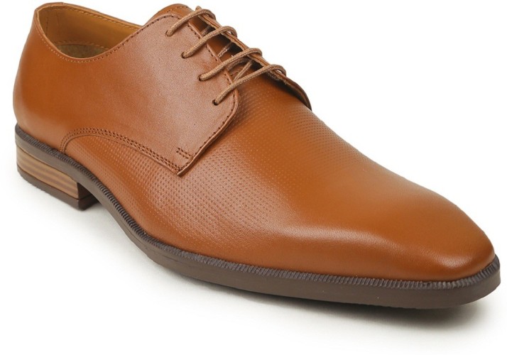 light tan men's dress shoes