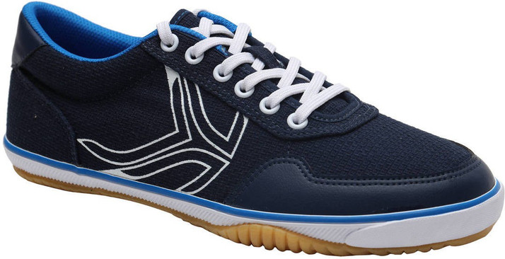 badminton shoes in decathlon