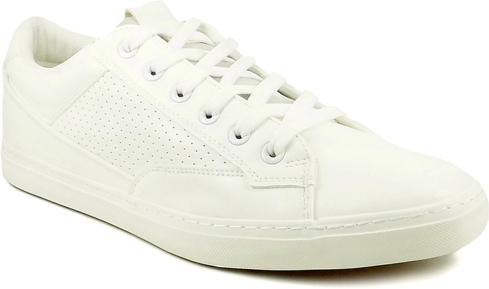 white leatherette sneaker