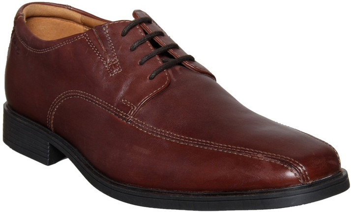 clarks tilden walk brown