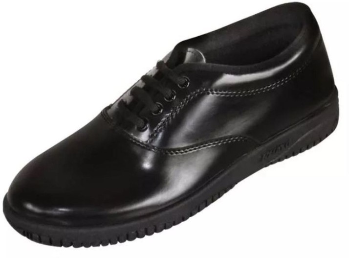 relaxo formal shoes