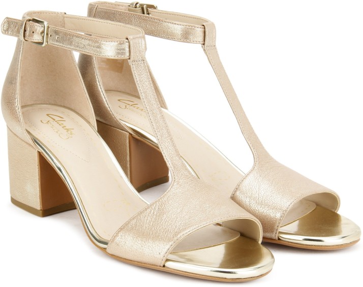 clarks ladies gold sandals