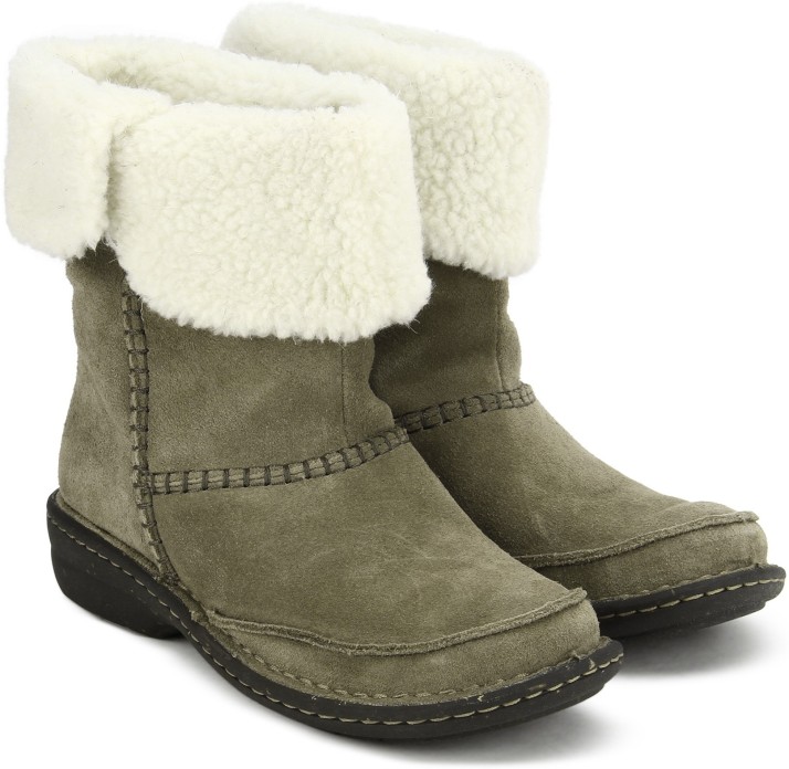 clarks boots with fur