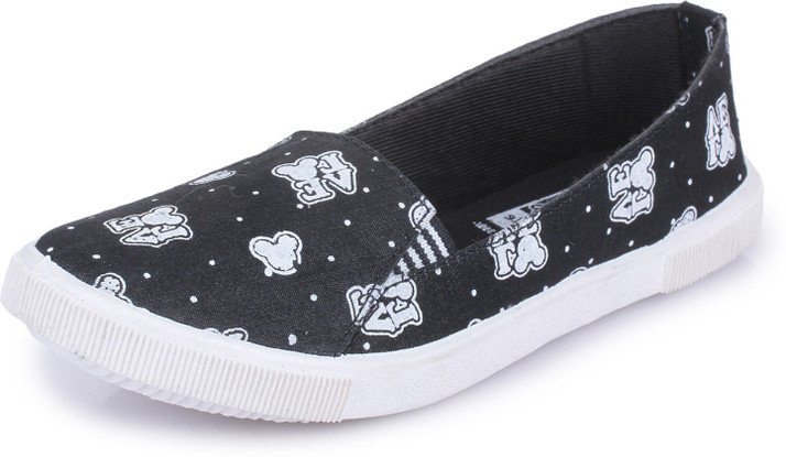 zora slip on sneakers