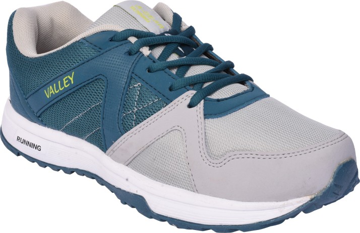 action sports shoes flipkart