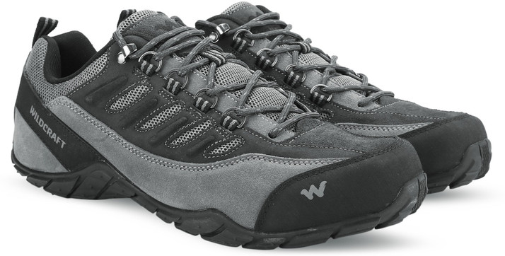 trekking shoes flipkart