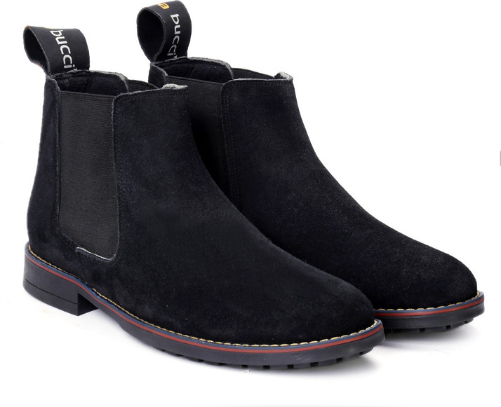 most comfortable walking boots for travel