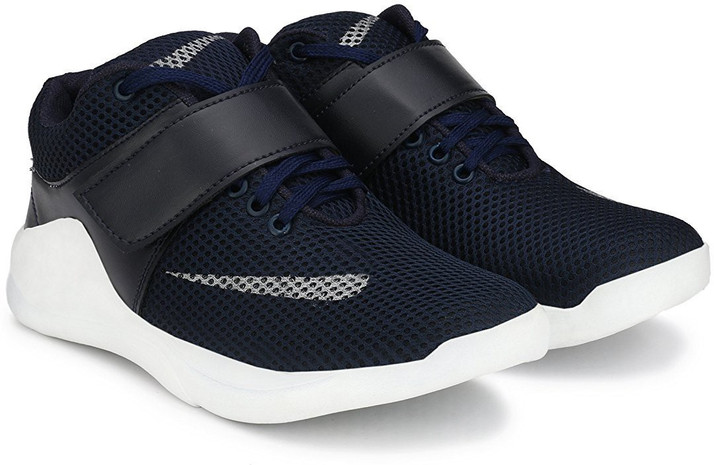 popular casual sneakers
