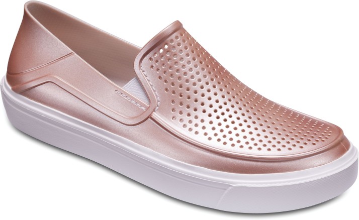 crocs roka slip on womens