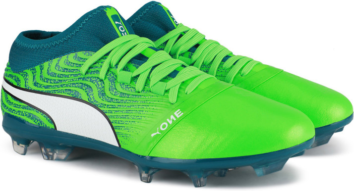 puma football shoes different color