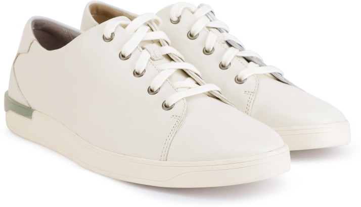 clarks leather tennis shoes