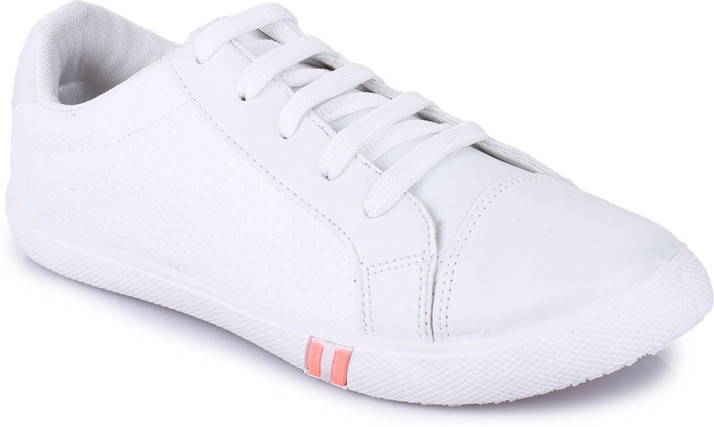 white sneakers flipkart
