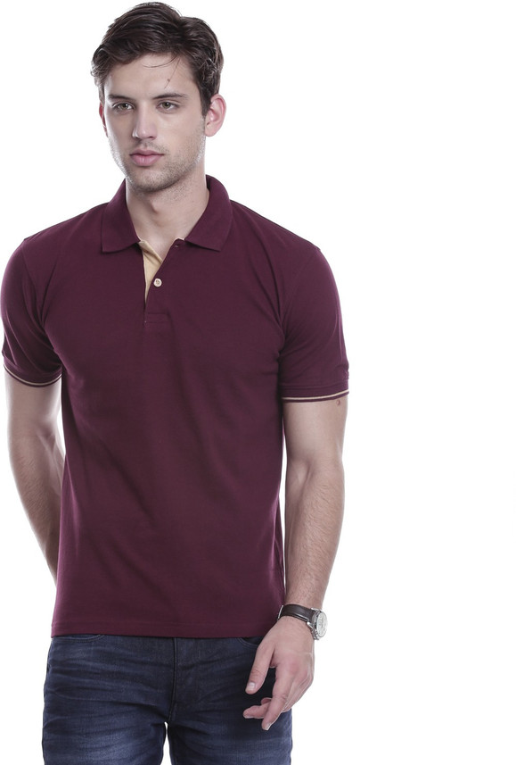 maroon t shirt outfit mens