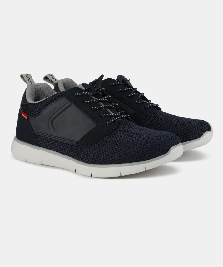 levi's men's black tab runner sneakers