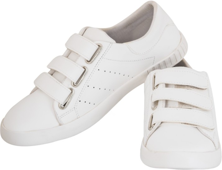 white color canvas shoes