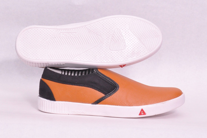 signature shoes price