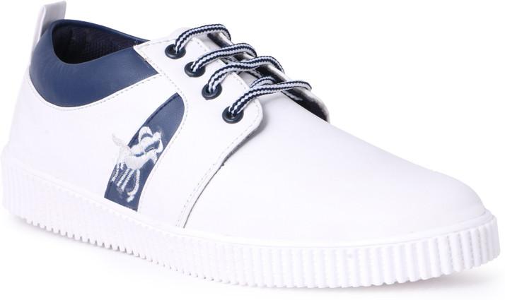 white casual shoes flipkart