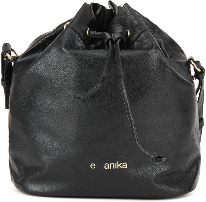 bucket bag flipkart