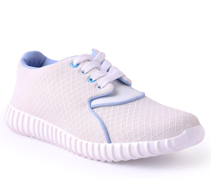 white casual shoes flipkart