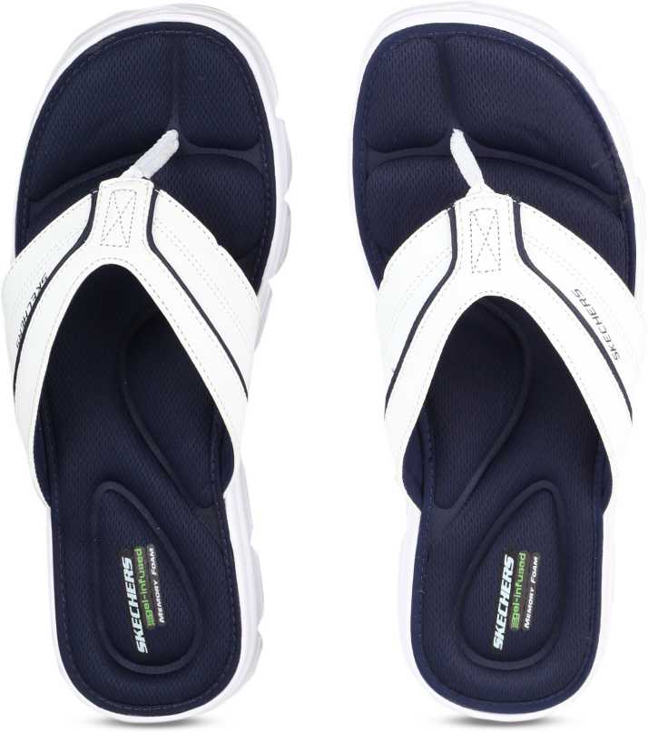Stillehavsøer Manifold blanding Skechers Slippers - Buy WHITE/NAVY Color Skechers Slippers Online at Best  Price - Shop Online for Footwears in India | Flipkart.com