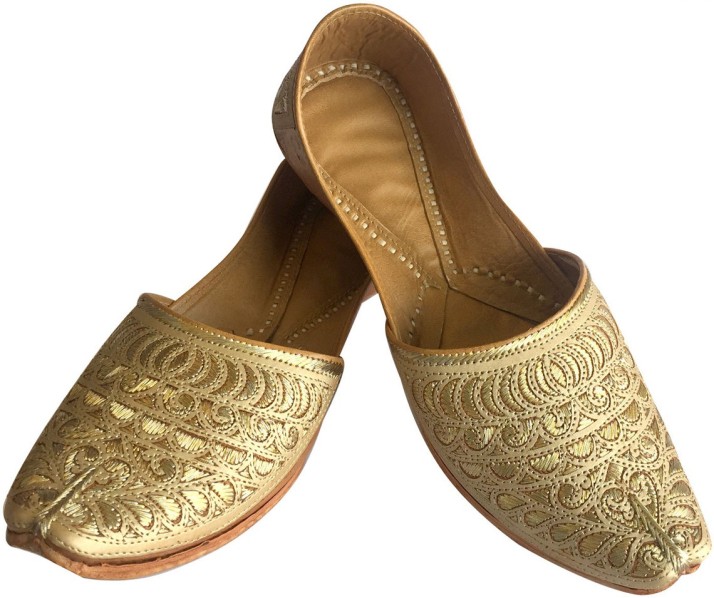 footwear on sherwani