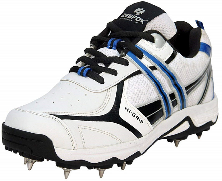 cricket spike shoes myntra