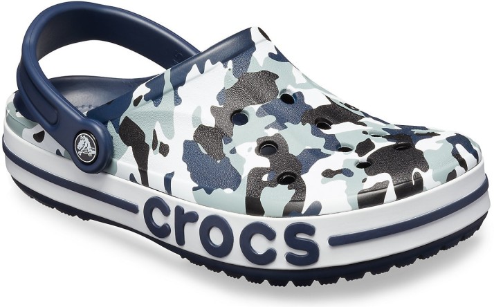 crocs for men in flipkart