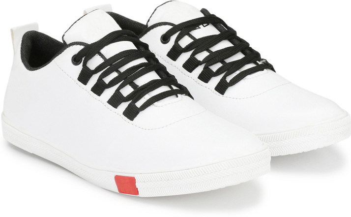 best stylish sneakers for men