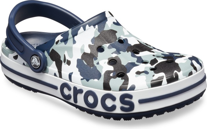 crocs for men flipkart