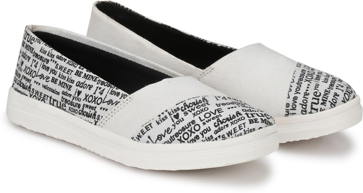 xoxo canvas shoes