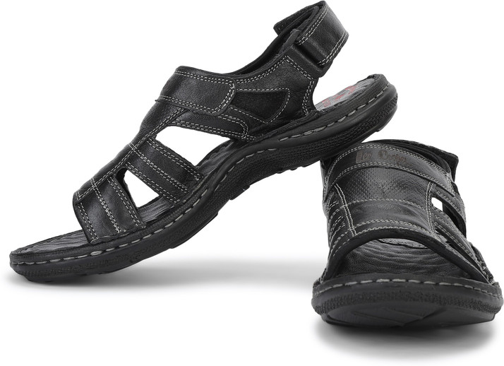 lee cooper sandals flipkart