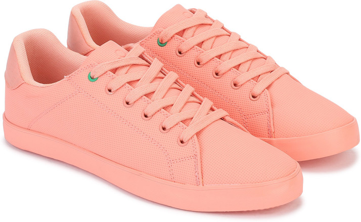 ucb mens sneakers